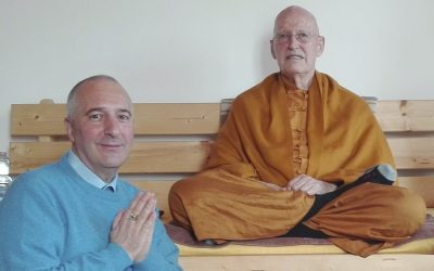 Ajahn Sumedho e l’espansione del Buddhismo Theravāda in Occidente
